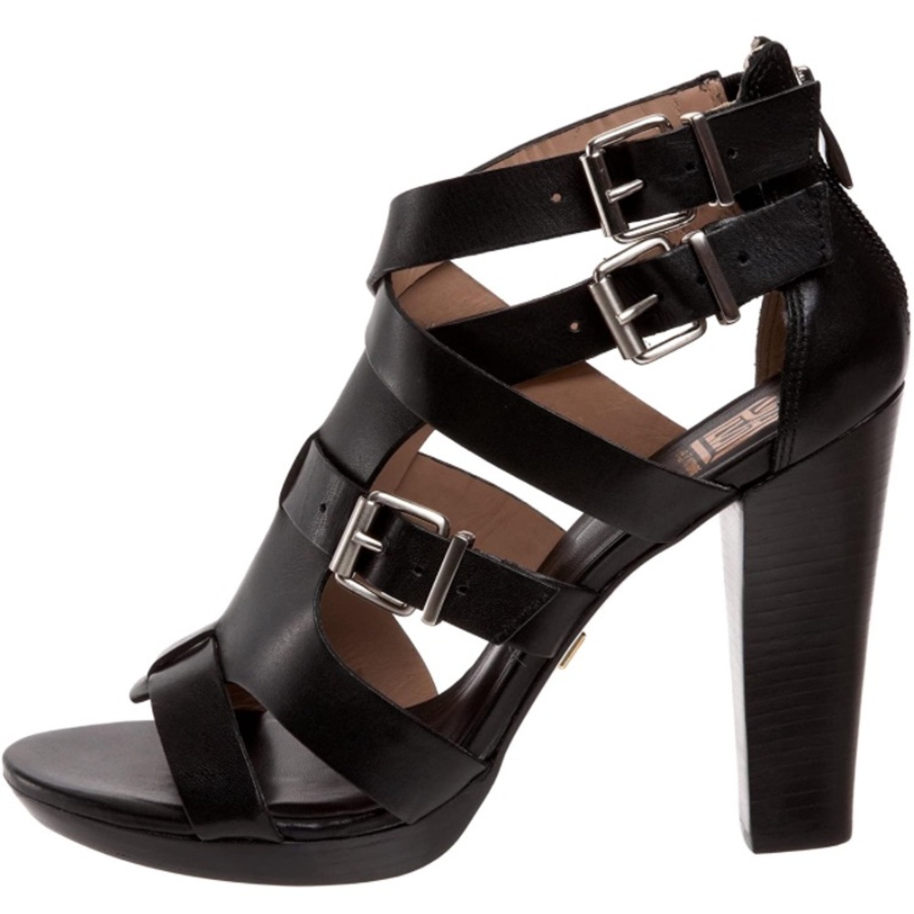 Pour la Victoire Vero Cuoio Vanna Black Sandal